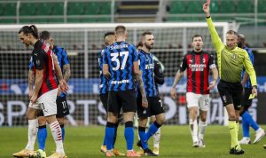 Hasil Coppa Italia, Inter lolos ke babak semifinal setelah mengalahkan AC Milan dengan skor 2-1, Rabu dinihari WIB. Ibrahimovic dikartu merah(Twitter@brfootball)