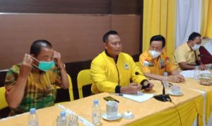 Ketua Bappilu Golkar Regional Kalimantan Bambang Heri Purnama saat jumpa pers usai Rapat Koordinasi Terbats Partai Golkar Kalsel, Rabu (24 Maret 2021). Kalimantanlive.com Elpian Achmad