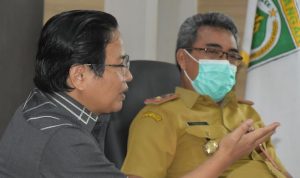 Komisi IV DPRD Kalsel saat berdialog dengan Pj Sekda Pemkab Balangan Akhiriani, Selasa (23 Maret 2021). (Humas DPRD K alsel)