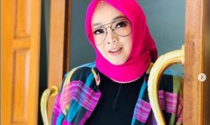 Rina Gunawan (instagram@rinagunawan74)