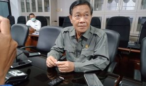 Ketua Komisi II DPRD Kalsel Imam Suprastowo usai Rapat Dengar Pendapat, Rabu 4 April 2021. (Kalimantanlive.com)