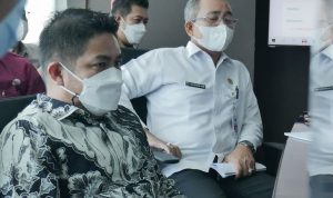 Wakil Ketua DPRD Kalsel M Syaripuddin dan para pejabat Pemprov Kalsel saat konsultasi wacana penggabungan SKDP di Kemendagri, Senin (26 4 2021). (Humas DPRD Kalsel)