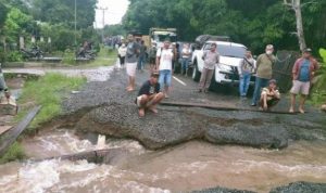 Jalan Kasongan ke Kereng Pangi Kabupaten Katingan tidak bisa dilewati