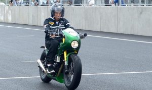 Presiden Jokowi saat menjajal Sirkuit Mandalika