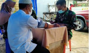 Dinas DKISP, Satpol PP dan Kodim 1006 Martapura bekerja keras genjot percepatan vaksinasi di Kabupaten Banjar, Rabu (29122021). (MC Kominfo Banjar)