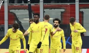Penyerang Liverpool, Mohamed Salah, merayakan gol