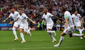 Para pemain Inggris merayakan gol Kieran Trippier ke gawang Kroasia pada laga semifinal Piala Dunia 2018