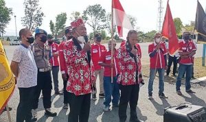 Tiga ormas datangi Polres Tanah Bumbu (Tanbu) melaporkan Edy Mulyadi