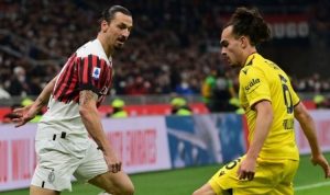 Aksi Zlatan Ibrahimovic dalam laga AC Milan vs Bologna di San Siro pada pekan ke-31 Serie A