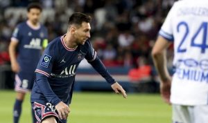 Lionel Messi beraksi dalam laga PSG vs Troyes di Ligue 1 2021-2022 yang digelar di Stadion Parc des Princes