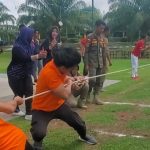 Final Lomba Tarik Tambang Humas dan SatPol PP yang digelar Setda Kabupaten Balangan. (Kalimantanlive.com kamil)