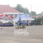 Wali Kota Banjarbaru H.M. Aditya Mufti Ariffin menjadi Inspektur Upacara