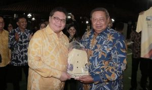 Ketua Umum Partai Golkar, Airlangga Hartarto, dan Ketua Umum Partai Demokrat, Susilo Bambang Yudhoyono