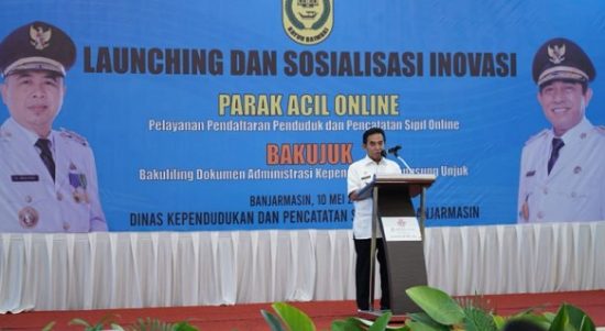 Wakil Wali Kota Banjarmasin Arifin Noor launching inovasi pelayanan kependudukan Parak Acil Online dan Bakujuk, Rabu (10/5/2023). (Kalimantanlive.com/ Ilham)