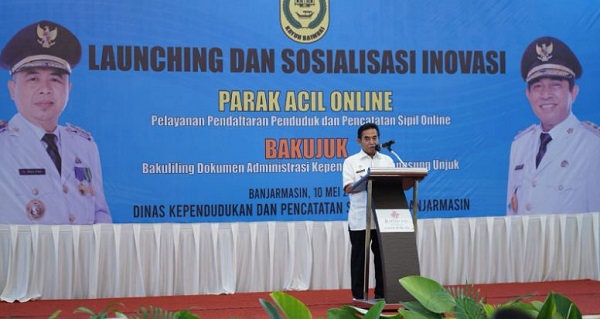 Wakil Wali Kota Banjarmasin Arifin Noor launching inovasi pelayanan kependudukan Parak Acil Online dan Bakujuk, Rabu (10/5/2023). (Kalimantanlive.com/ Ilham)