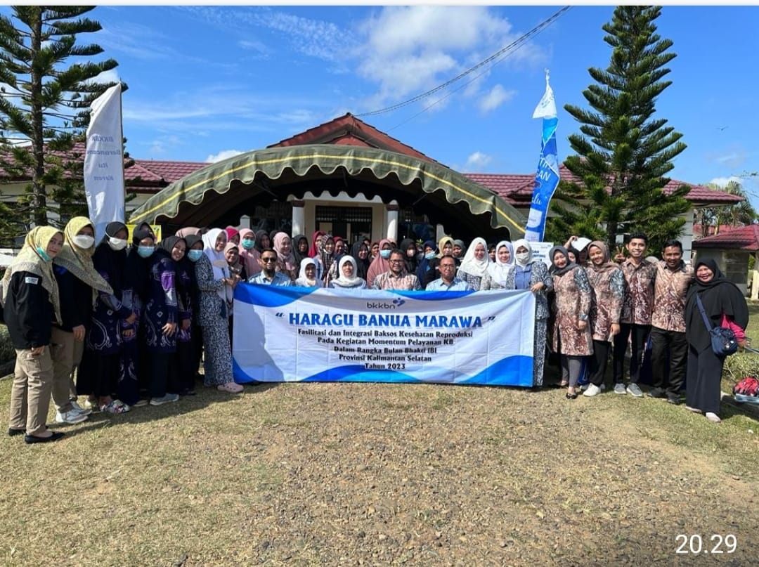 Dinas PPPAPPKB kabupaten Kotabaru bekerja sama dengan IBI Ranting Bakau dan P.T Minamas melaksanakan pelayanan KB Metode Kontrasepsi Jangka Panjang ( MKJP) secara gratis di kecamatan Pamukan Utara tepatnya di Klinik Centra Area Pamukan desa Binturung. (Kalimantanlive.com/Siti Rahman).
