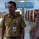 Kabid Pelayanan dan Pembinaan Perpustakaan Dispersip Tabalong, Wildan Akhyar didampingi Kepala Dispersip Tabalong, Norhayati (Kalimantanlive.com/A Hidayat)