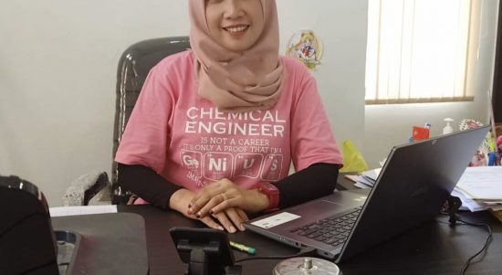 Kepala Bidang Persampahan Dinas Lingkungan Hidup Kabupaten Tanah Bumbu Indah Maya Suryanti (Kalimantanlive.com/Desy).