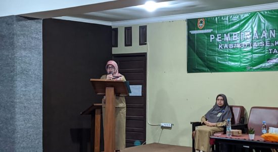 Kepala Dinas Perpustakaan dan Kearsipan (Dispersip) Tabalong, Norhayati mengajak untuk melibatkan masyarakat dalam meningkatkan literasi dan merubah kualitas hidup yang lebih baik. (Kalimantanlive.com /A Hidayat)