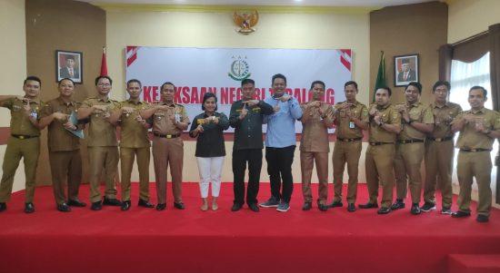 Kejaksaan Negeri (Kejari) Tabalong mensosialisasikan pendampingan hukum terkait pelaksanaan program pemerintah dan pembangunan di setiap wilayah kecamatan. (Kalimantanlive.com)
