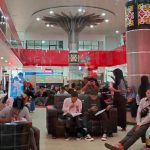 Para pemohon kartu pencari kerja atau lebih dikenal dengan sebutan kartu kuning mulai memadati layanan Dinas Tenaga Kerja (Disnaker) Tabalong di Mall Pelayanan Publik (MPP), Rabu (24/05/2023). (Kalimantalive.com/A Hidayat)