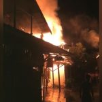 Ilutrasi kebakaran. Kebakaran menghanguskan 2 buah rumah di Jalan Pramuka, tepat di belakang Kantor Keluruhan Pengambangan RT 12, Kecamatan Banjarmasin Timur, Kota Banjarmasin, Selasa (1/7/23) sekitar pukul 08.00 Wita. (Kalimntanlive.com/Ilham)