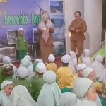 perpustakaan Dinas Perpustakaan dan Kearsipan Kabupaten Kotabaru Menggelar Layanan Bercerita Anak bagi anak-anak usia dini, yang berlangsung di Ruang Baca Anak Dispersip kabupaten setempat Selasa (23/05/23 ) pagi (Kalimantanlive/Siti Rahmah).