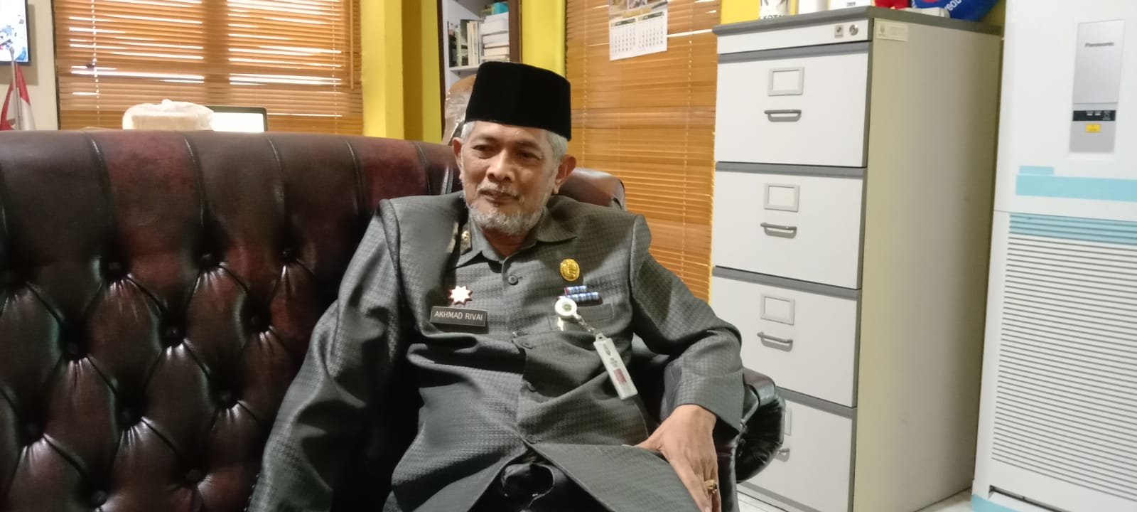 Kepala Badan Pendapatan Daerah Kabupaten Kotabaru Drs. H. Akhmad Rivai, M.Si (Kalimantanlive.com/Siti Rahmah)