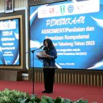 Ratusan Aparatur Sipil Negara di lingkungan Pemerintah Kabupaten (Pemkab) Tabalong mengikuti assessment dan pemetaan kompetensi. Kegiatan tersebut resmi dibuka oleh Sekretaris Daerah (Sekda) Tabalong, Hamida Munawarah berlangsung di Wisma Tamu Bersinar, Senin (22/05/2023). (Kalimantanlive.com).