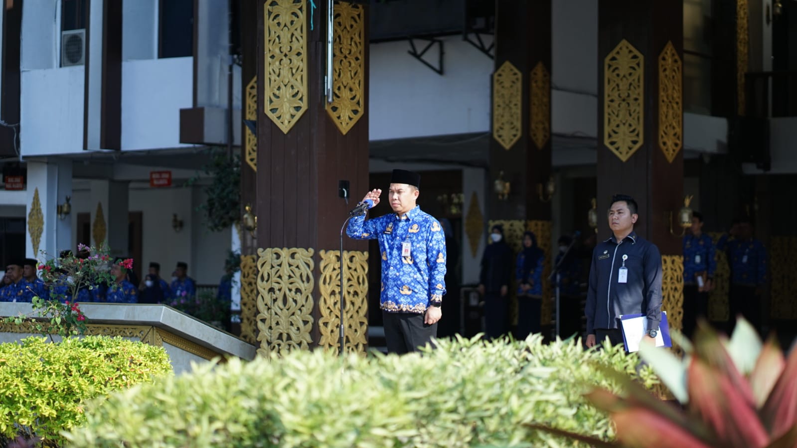 Sekretaris Daerah Kota (Sekdakot) Banjarmasin, Ikhsan Budiman memimpin pelaksanaan apel peringatan Hari Kebangkitan Nasional (Harkitnas), di lingkungan Pemerintah Kota Banjarmasin, Senin (22/5/23) pagi.