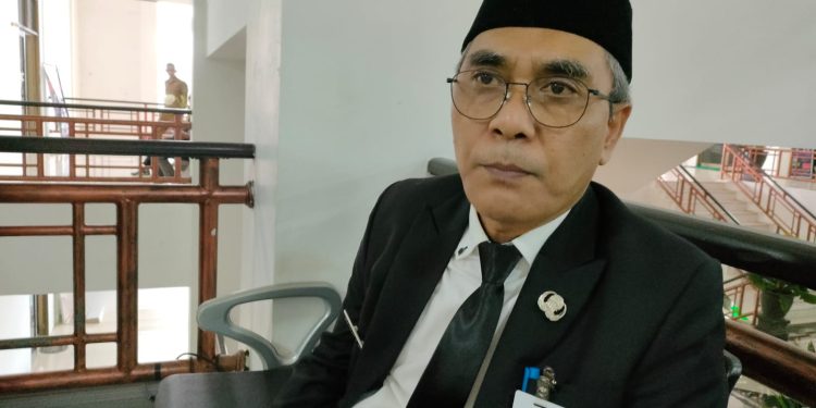 Kepala Dinas Lingkungan Hidup Tanah Bumbu, Rahmat Prapto Udoyo (Kalimantanlive.com/Desy).
