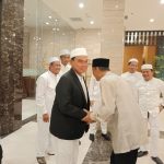 Ketua Umum Forum Nasional Lembaga Kesejahteraan Sosial Anak – Panti Sosial Asuhan Anak (LKSA-PSAA) Abah HM Zairullah Azhar memimpin rapat persiapan Rakernas ke-1 di Best Western ( BW ) Banjarmasin, Sabtu ( 13/5/2023 ). (Kalimantanlive.com/Desy)