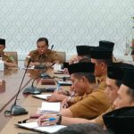 zairullah Bupati Tanah Bumbu Zairullah Azhar saat memimpin rapat dengan para kepala dinas dan SKPD. Kalimantanlive.com/Desy