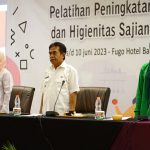 Pemerintah Kota Banjarmasin melalui Dinas Kebudayaan Kepemudaan Olahraga dan Pariwisata Bidang Ekonomi Kreatif menggelar Pelatihan Peningkatan Inovasi dan Higienitas Sajian Kuliner, Rabu (7/6/23). (Kalimantanlive.com/Ilham)