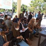 Warga membanjiri Dinas Kependudukan dan Pencatatan Sipil (Dukcapil) Kabupaten Balangan (Kalimantanlive.com/Kamil)