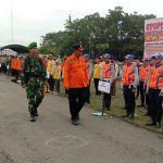 Pemerintah Kabupaten Balangan menggelar apel Pasukan dan Peralatan Siaga Kebakaran Hutan dan Lahan (Karhutla) pada Selasa (27/6/2023) di Tugu Maritam Kabupaten Balangan. Apel dipimin oleh Sekretariat Daerah Kabupaten Balangan, H. Sutikno. (Kalimantanlive.con/Kamil
