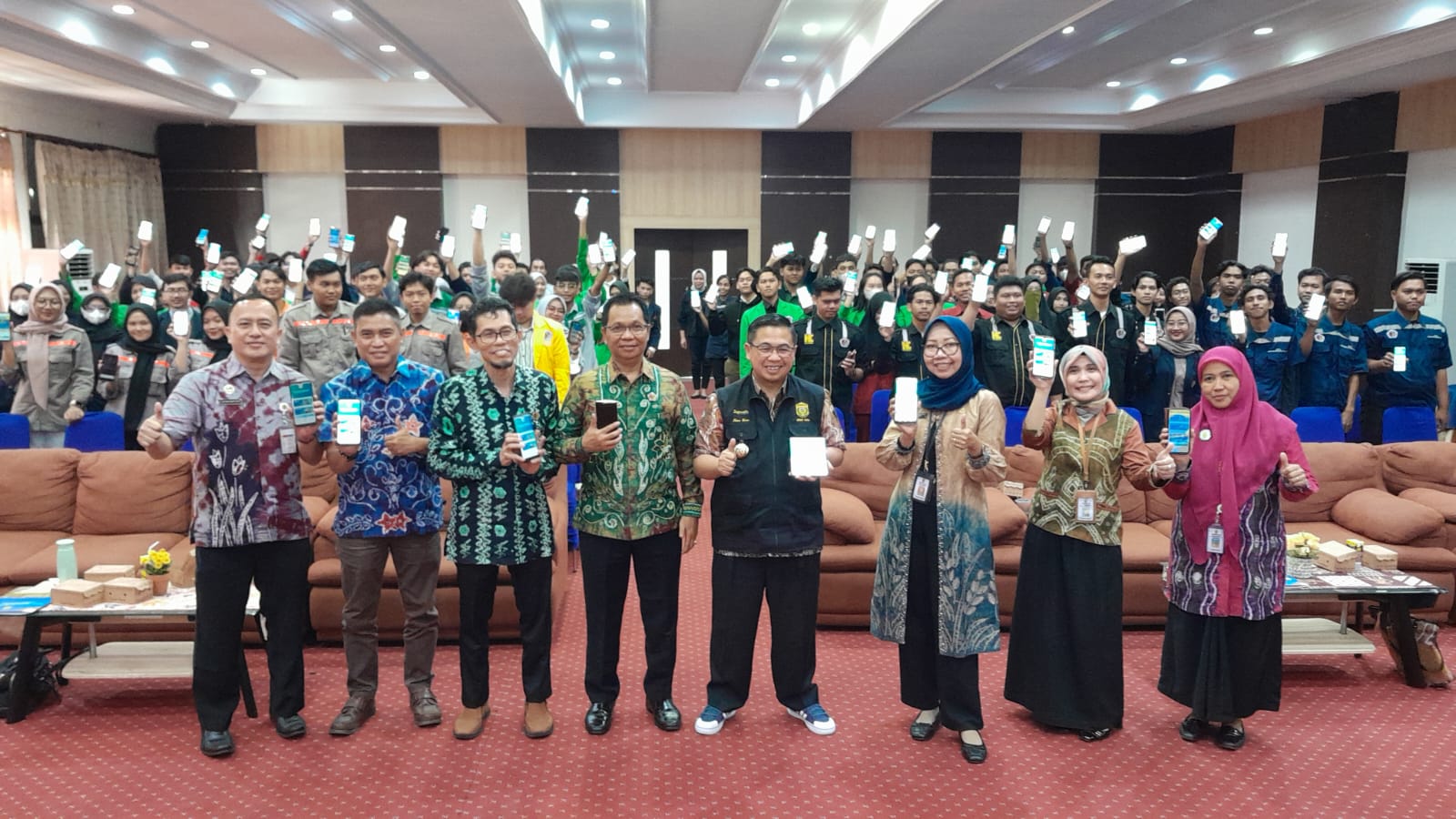 Wali Kota Banjarmasin, Ibnu Sina membuka sekaligus menjadi Keynote Speaker pada kegiatan Talk Show DILAN (Digital Melayani), bertempat di Politeknik Negeri Banjarmasin, Kamis (22/6/2023 (Kalimantanlive.com/Ilham)