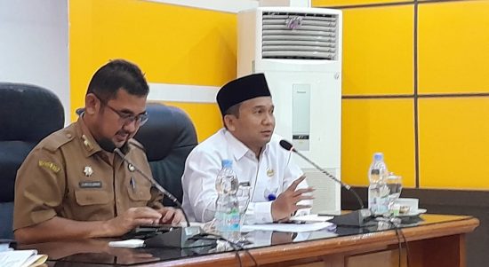 Pemerintah Daerah beserta Kementrian Agama Kabupaten Kotabaru menyelenggarakan Rapat Koordinasi Persiapan Penyelenggaraan Ibadah Haji untuk tahun 2023, di Oproom Setda Kotabaru, Senin (12/6/2023). (Kalimantanlive.com/Diskominfo Kotabaru)