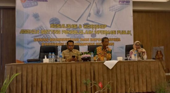 Puluhan peserta tingkat Kalsel hingga 13 kabupaten/kota mengikuti sosialisasi Workshop Pengelolaan Informasi Publik dan Media (Diskominfo Tabalong)