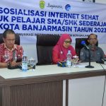 Kepala Bidang (Kabid) Informasi Publik Dinas Komunikasi Informatika dan Statistik (Diskominfotik) Banjarmasin, Hj Nurbaiti membuka langsung kegiatan Sosialisasi Internet Sehat Untuk Pelajar SMA/SMK Sederajat, berlangsung di Aula BKD Diklat kota setempat, Kamis (22/6/23). (Kalimantanlive.com/Ilham)