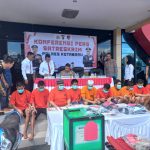 Dalam kurun waktu satu bulan Satreskrim Polres Kotabaru berhasil mengungkap 10 kasus tindak kejahatan dengan 13 pelaku. (Kalimantanlive.com/Siti Rahmah)