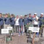 Penanaman bibit pohon zaitun, kurma, delima dan kacang sangha Ichi oleh Asisten Perenomian dan Pembangunan Ikhwansyah dilanjutkan Pimpinan PLN IUD Kalselteng, Kodim 1006 Banjar dan ketua Pengadilan Negeri Martapura (Kalimantanlive.com).