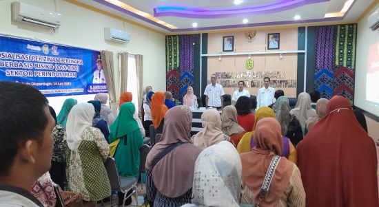 Dinas Perdagangan dan Perindustrian (Disperdagin) Kota Banjarmasin menggelar sosialisasi Perizinan Berusaha Berbasis Risiko (OSS-RBA) di Sektor Perindustrian, berlangsung di Aula Dinas setempat, Rabu (14/06/2023). (Kalimantanlive.com/Ilham).
