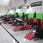 Dinas Penanaman Modal dan Pelayanan Terpadu Satu Pintu (DPMPTSP Nakertrans) Kabupaten Balangan melalui bidang Balai Latihan Kerja (BLK) gelar Pelatihan Teknisi Otomotif Roda Dua Gelombang Pertama. (Kalimantanlive.com./Kamil)