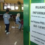 Memasuki hari terakhir pelaksanaan Penerimaan Peserta Didik Baru (PPDB) Sekolah Menengah Pertama (SMP) di Kota Banjarmasin terbilang lancar tak ada kendala, Sabtu (17/6/23). (Kalimantanlive.com/Ilham