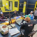 Kepala Kantor Kementrian Agama Kotabaru DR. H. Akhamd Kamal, S. H. I, M,Ag hadir sebagai narasumber siaran langsung" Info Haji" di Radio Gema Saijaan dalam program Unggulan yang rutin digelar setiap tahun. (Kalimantanlive.com/Siti Rahmah)