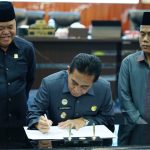 Pemerintah Kota Banjarmasin menghadiri Rapat Paripurna perihal Persetujuan Bersama Penetapan Rancangan Peraturan Daerah tentang Pertanggungjawaban Pelaksanaan APBD TA 2022. (Kalimantanlive.com/Ilham)