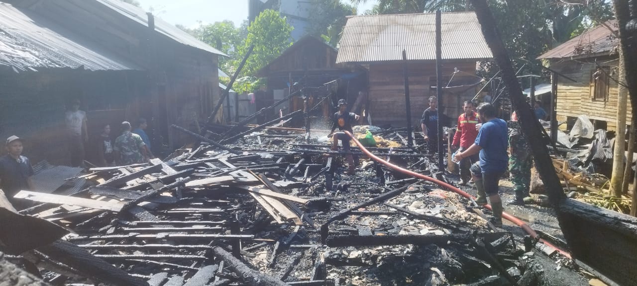 Kondisi salah satu rumah warga yang ludes dilalap si jago merah yang terjadi di Desa Binjai RT 1, Kecamatan Muara Uya, Tabalong (foto dok binjainuri)