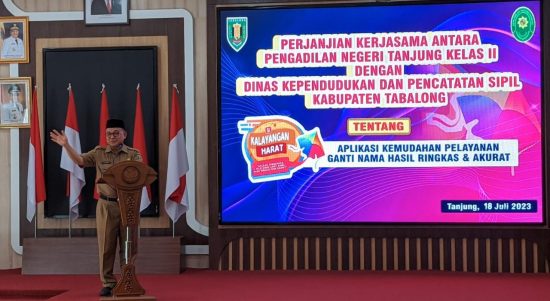 Bupati Tabalong, Anang Syakhfiani menghadiri launching Aplikasi Kemudahan Pelayanan Ganti Nama Hasil Ringkas dan Akurat (Si Kalayangan Harat) dari Pengadilan Negeri (PN) Tanjung. (Kalimantanlive.com/ A Hidayat).