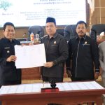 DPRD Balangan menggelar rapat paripurna di kantor DPRD setempat. (Kalimantanlive.com/Kamil)